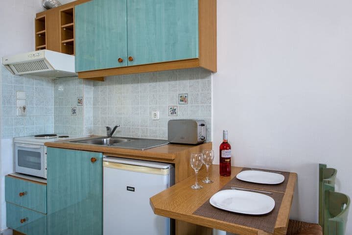 Sunrise Studios & Apartments photo 4
