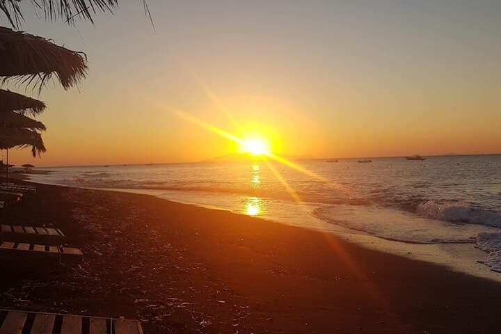 Honeymoon Beach Studios photo 2