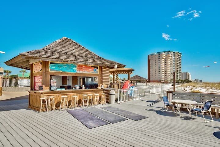 Pelican Beach Resort by Colasan photo 4