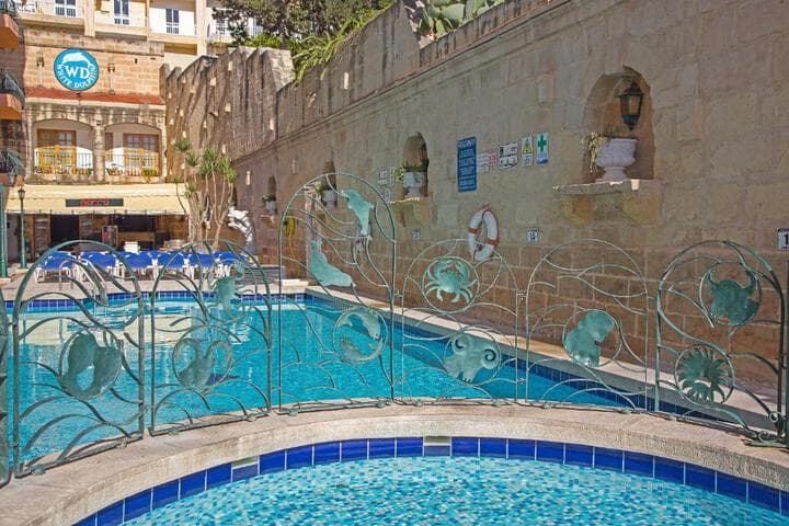 White Dolphin Complex Hotel photo 3