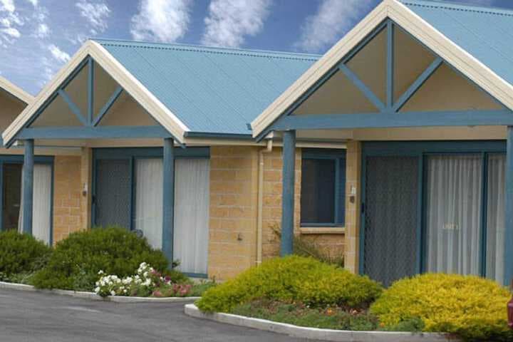 Summers Rest Units photo 4