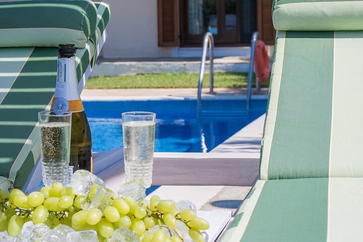 Four Seasons Villas photo 2