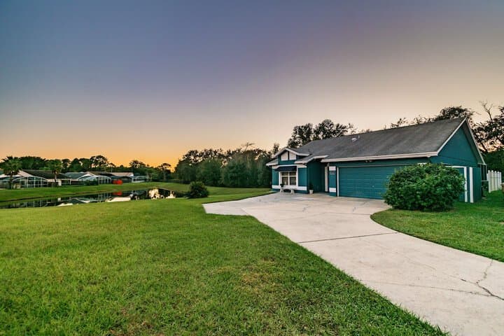Near Theme Parks! in Ground 3 BR Pool Home Sleeps 7 Total Privacy! photo 4
