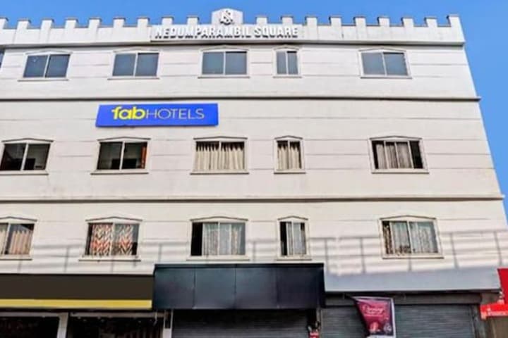 FabHotel Lime Light photo 3