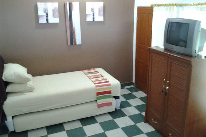 Junjunan Dalam Sharia Guesthouse photo 3