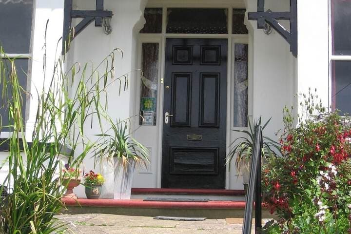 Bryn Derwen Guest House photo 4
