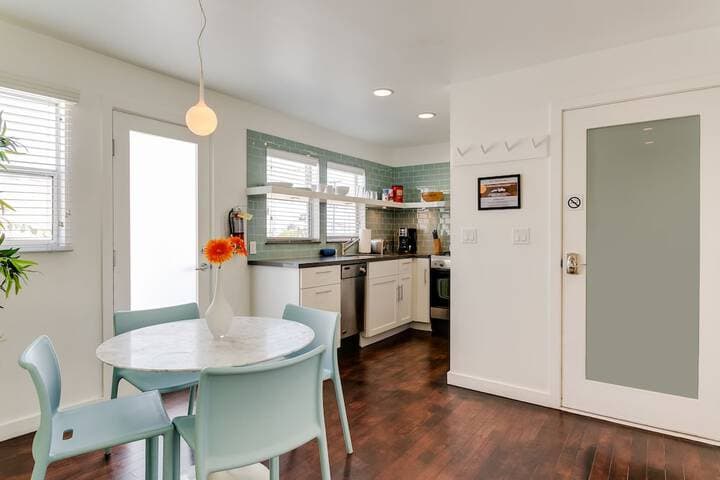 Venice Beach Vacation Condos photo 3