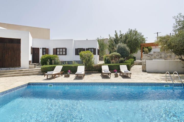 Pareklisia destination view