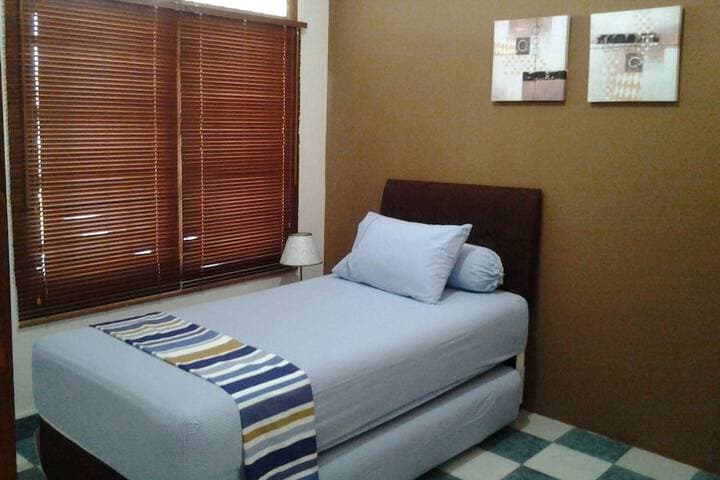 Junjunan Dalam Sharia Guesthouse photo 5