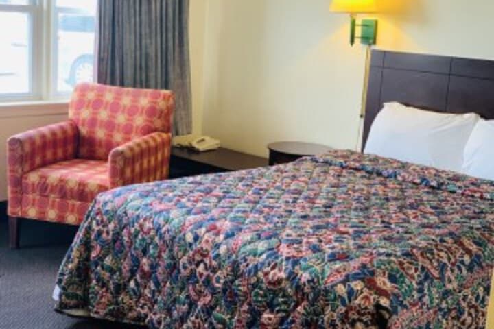 Budget Inn photo 5