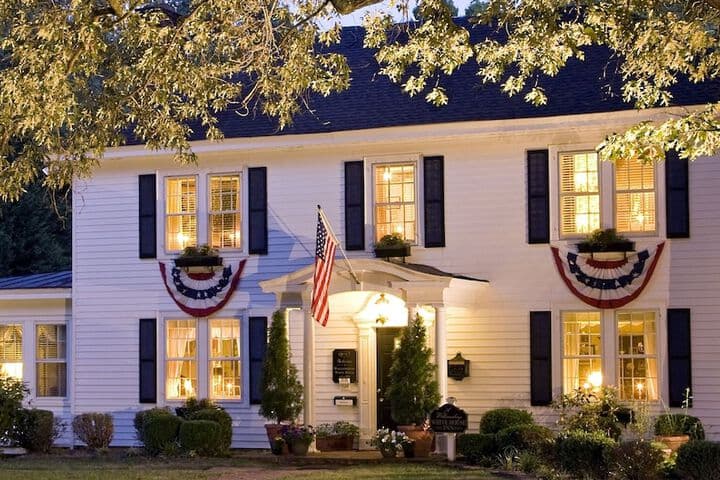 A Williamsburg White House photo 4