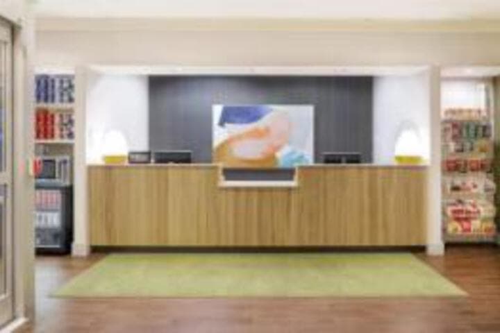 Spark by Hilton Cincinnati Fairfield photo 3