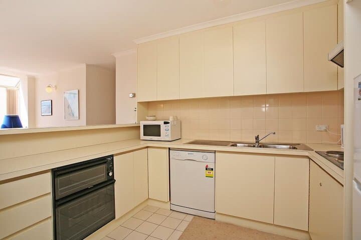 Two Bays Apartments photo 4