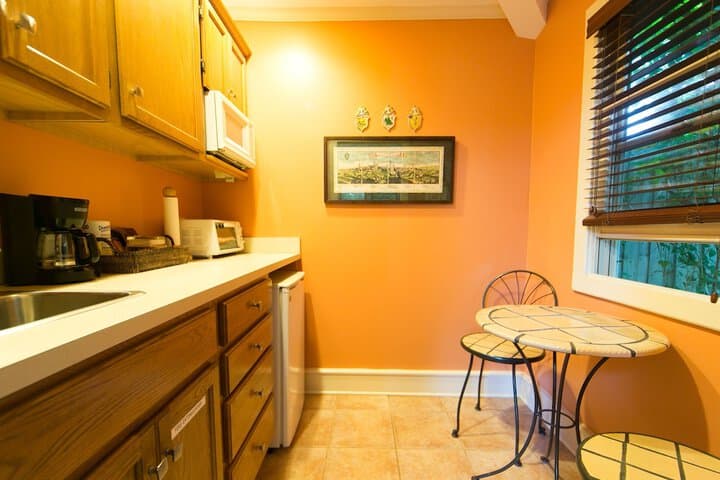 Hidden Garden Cottages & Suites photo 4