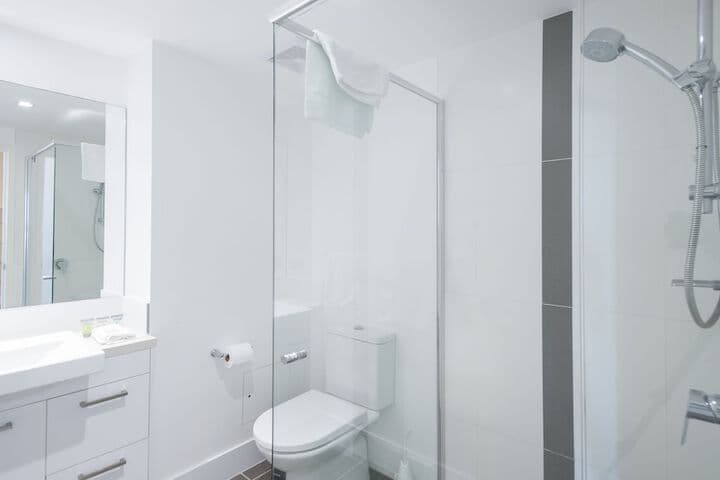 Eastwood Apartments photo 3