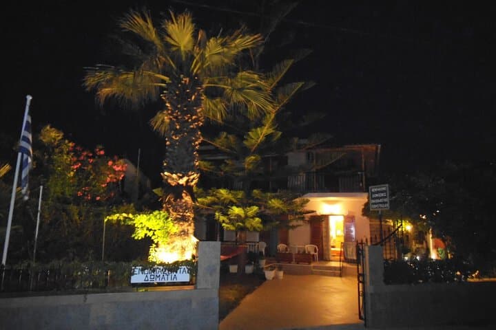 Villa Xenos Studios & Apartments photo 5