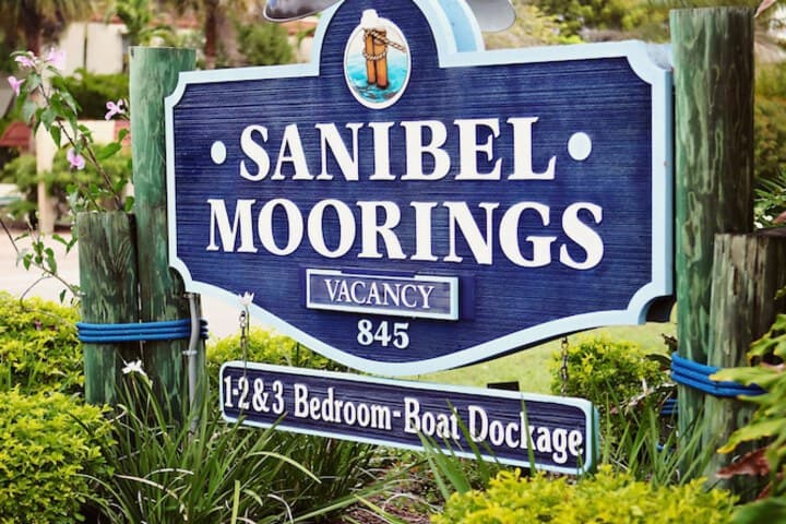 Sanibel Moorings Condo Resort photo 2