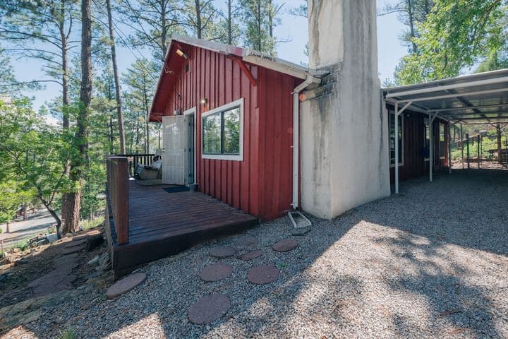 Midtown Lodge photo 3