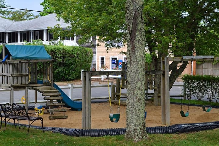 Edgartown Commons photo 3