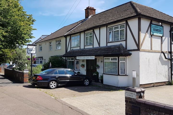 Aylesbray Lodge photo 3