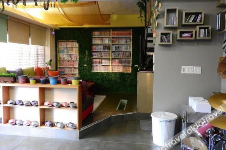 small house photo 3