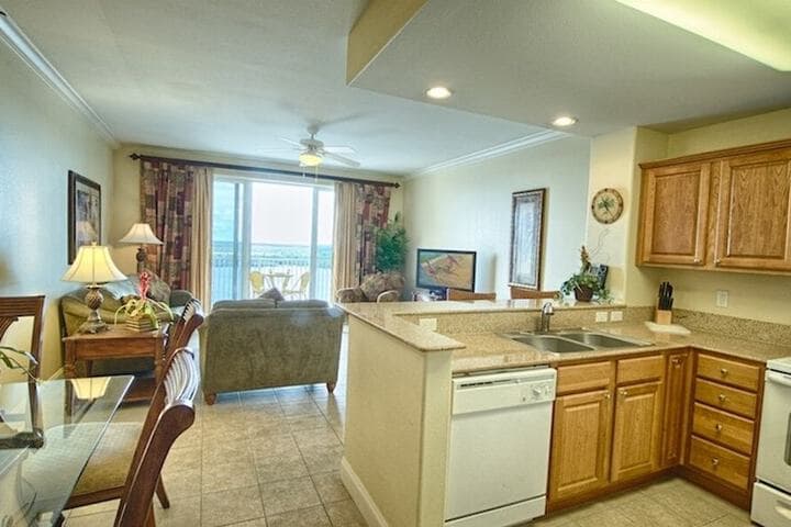 Disney Amazing Lake Bryan View 1 Bedroom Condo by RedAwning photo 4