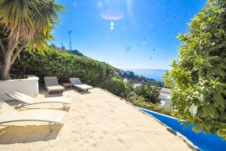 Zen Villa by Hello Homes Sitges photo 4