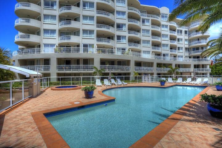Kirra Beach Apartments photo 2