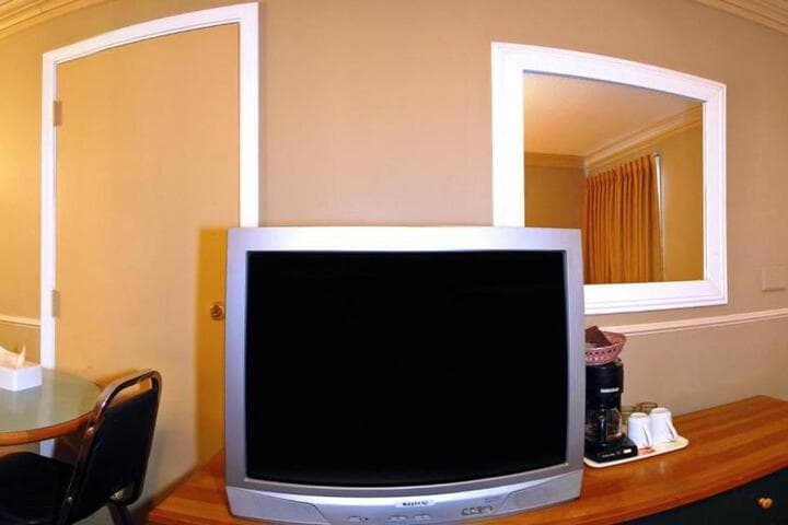 Travelodge by Wyndham Merritt photo 2