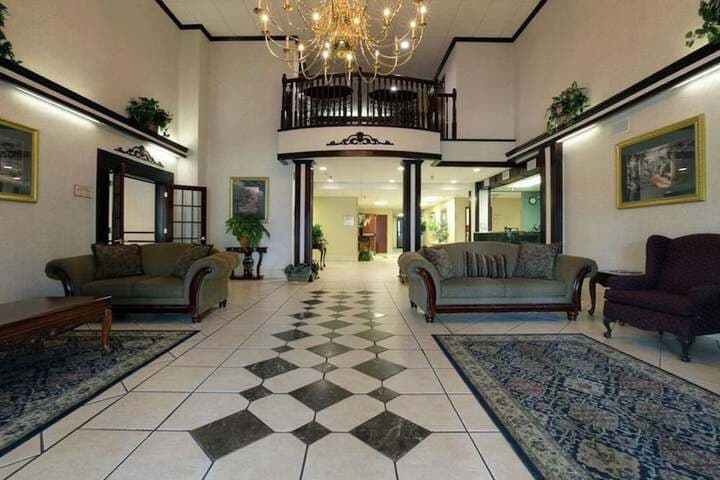 ARK SUITES photo 2
