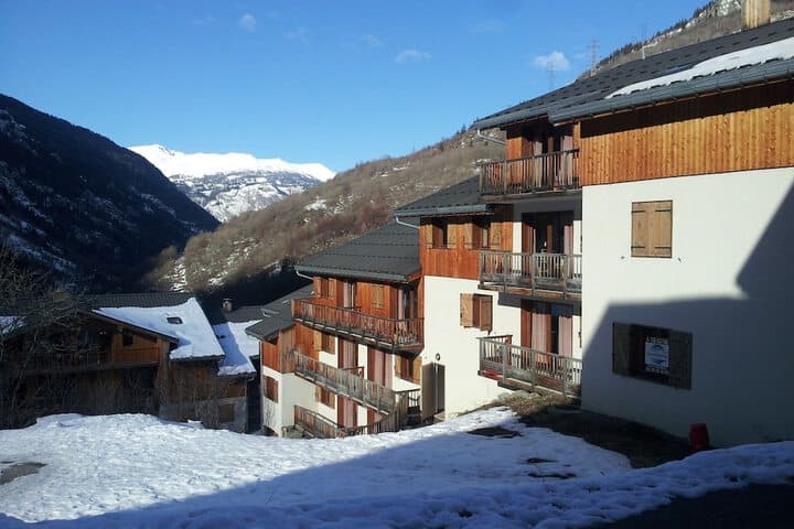 Orelle destination view