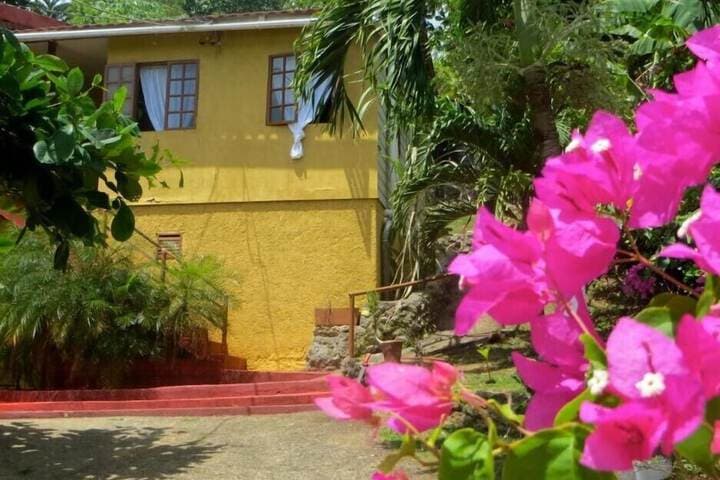 La Familia Guesthouse photo 4