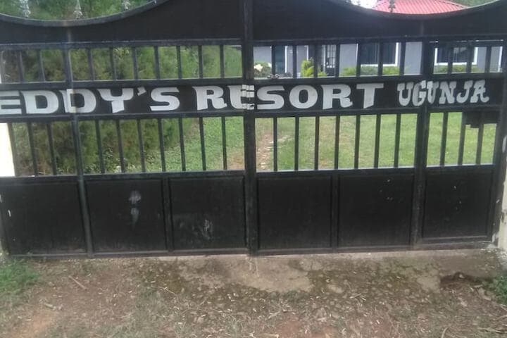 Eddys Resort photo 3