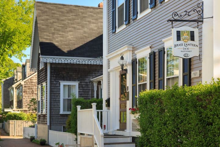 Brass Lantern Inn photo 2