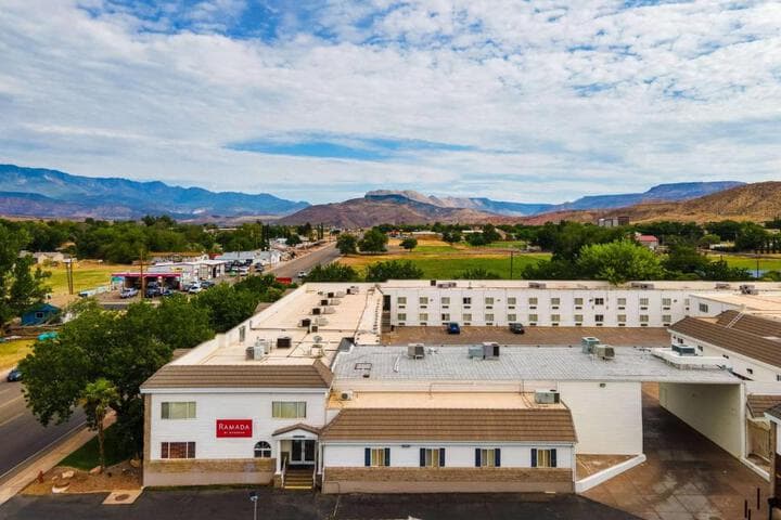 Ramada by Wyndham La Verkin Zion National Park photo 4