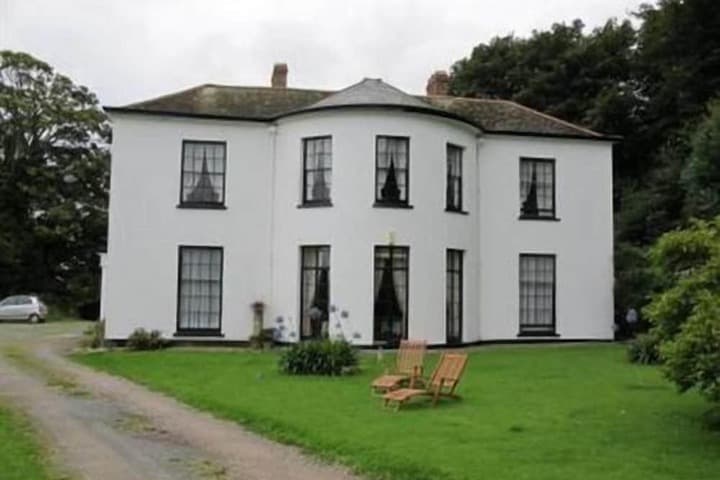 Laston House photo 4