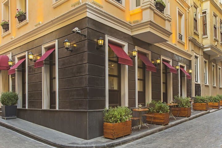 Meroddi Pera Flats photo 3