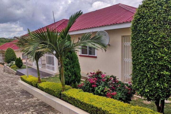 Home Up Guest House photo 5