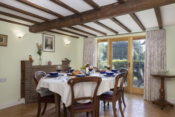 Riverside House photo 2