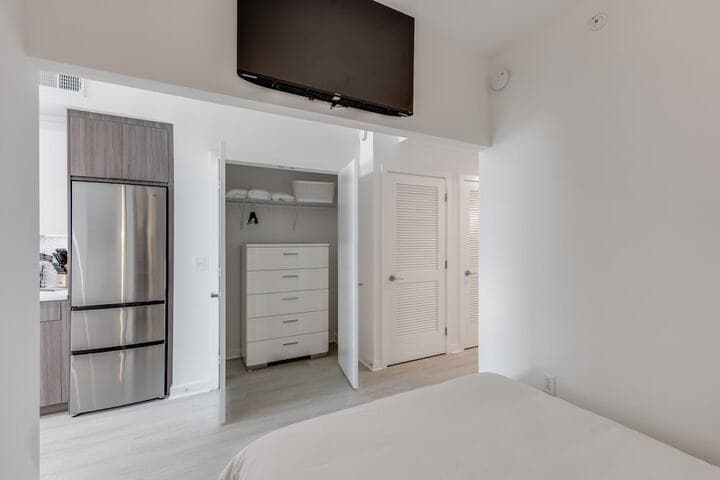 Global Luxury Suites at Capitol Hill photo 5
