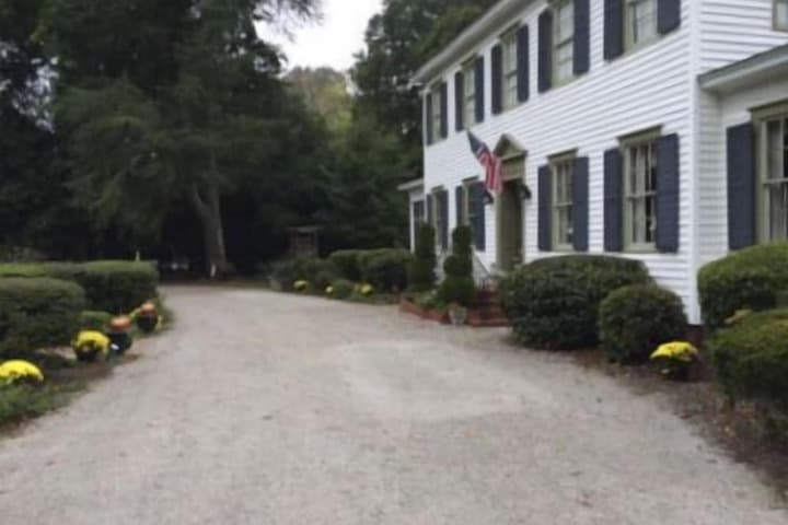 Oak Manor Inn photo 2