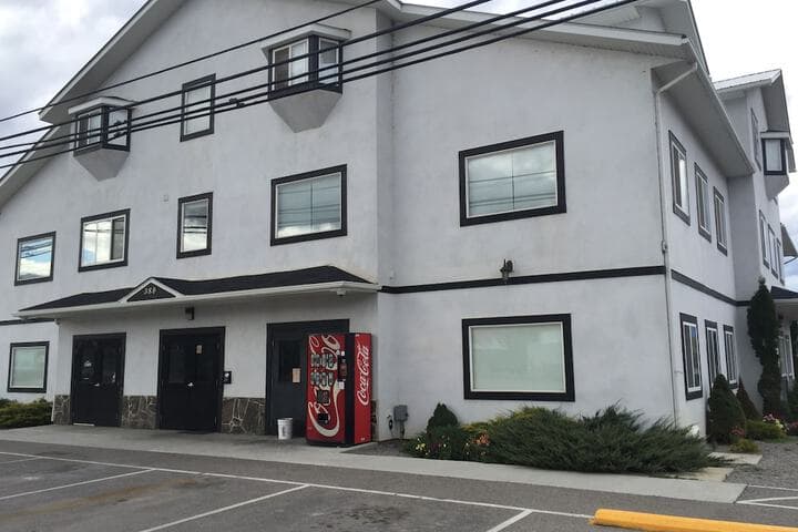 Invermere Hostel photo 2