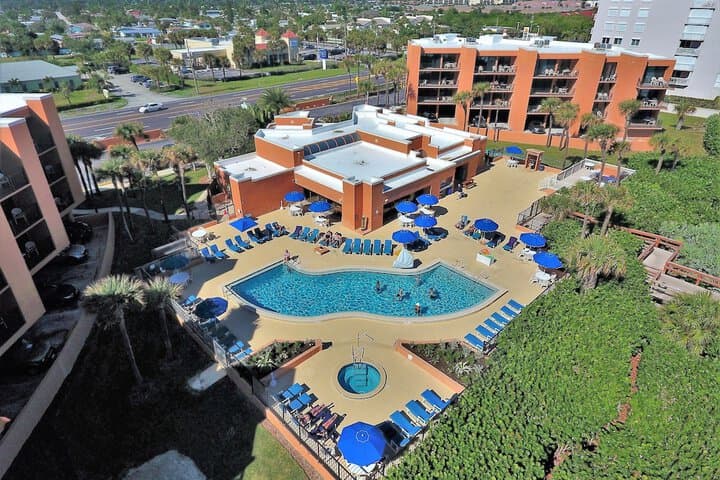 Oceanique Resort by Capital Vacations photo 4