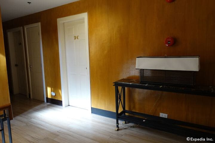 The Windy Ridge Hotel Manila photo 3