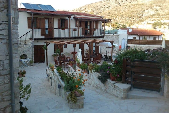 Charalambos Holiday Cottage photo 3