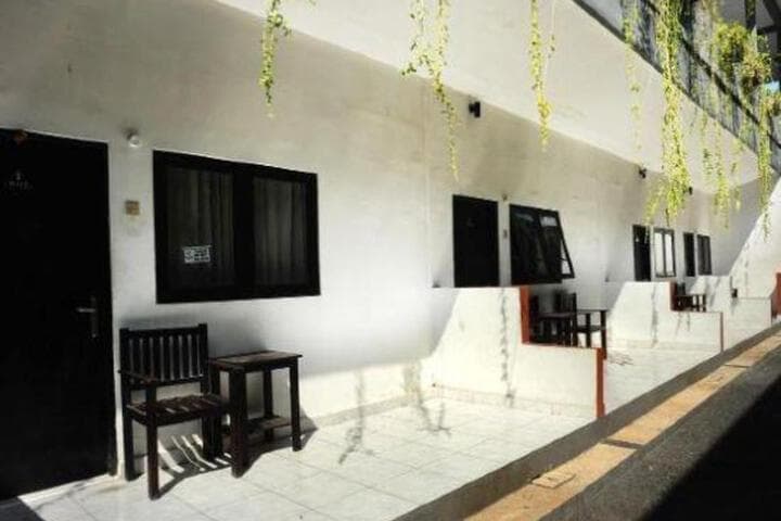 OYO 90376 Rabasta Kuta Residence photo 2