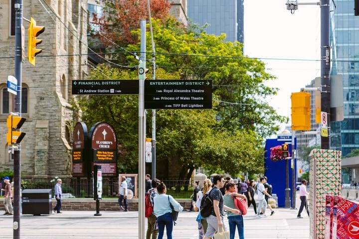 QuickStay Yorkvilles Finest (Yonge & Bloor) photo 4