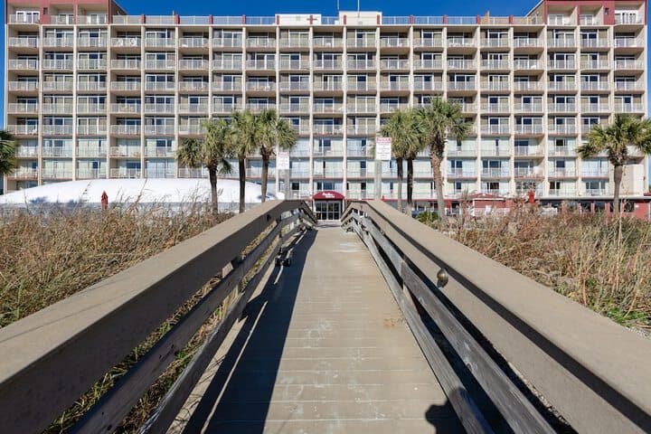 Maritime Beach Club by Capital Vacations photo 4