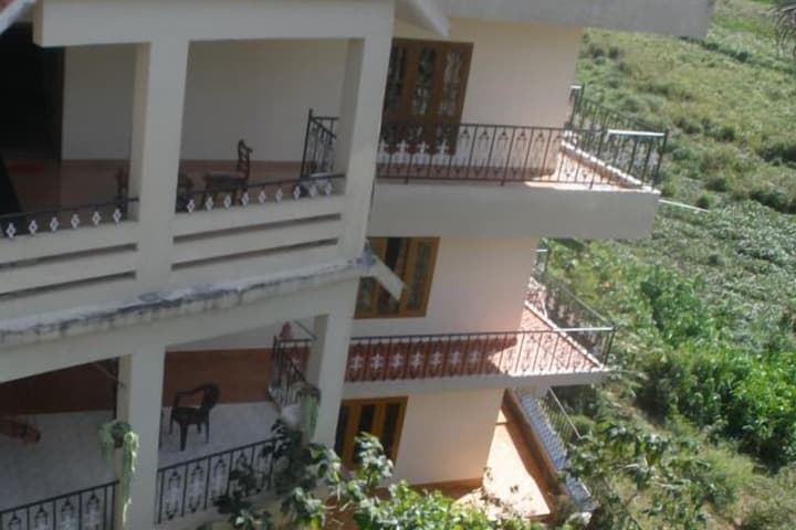 Jungle Palace Homestay photo 2