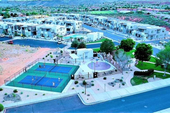 Town Center Resort photo 4